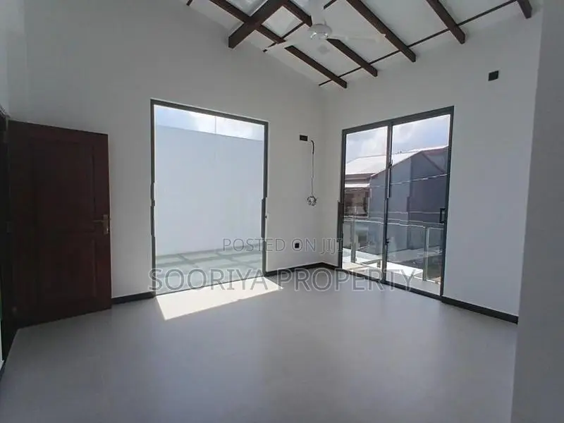 Modern 2 Story House for Sale in Piliyandala