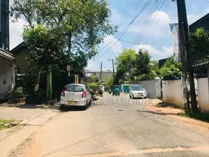 18 Perch Land for Sale Thalawathugoda
