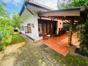 ( IR-1076)Valuable Single Storey House for Rent in Homagama