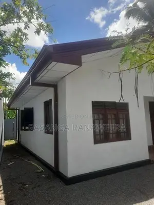 Full Complete Tiled House for Sale in Raigama, Bandaragama