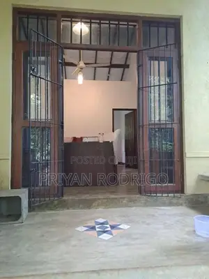 22 Perch Land with a Single Storied 03 Bedroom House for Sale at Kotte