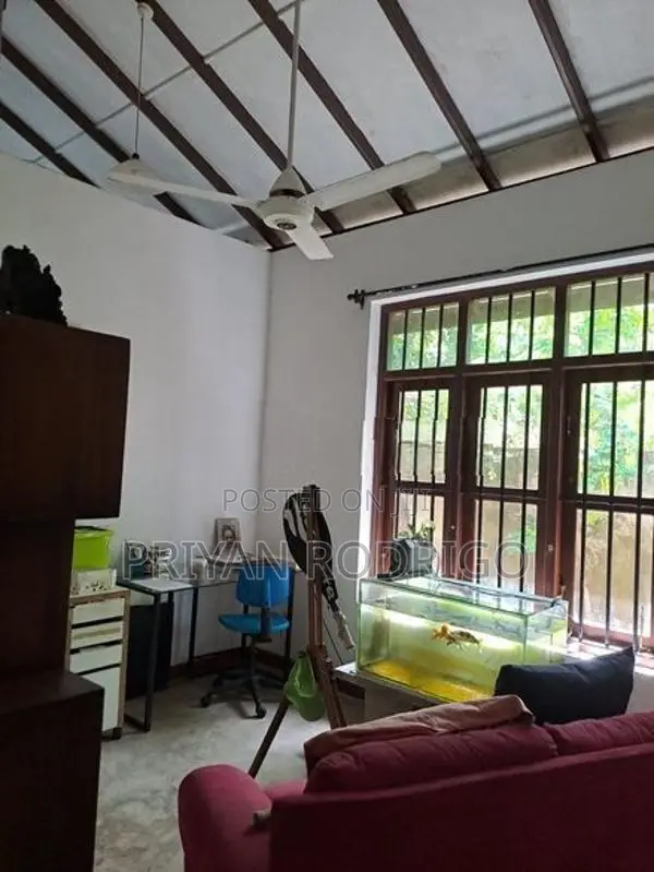 22 Perch Land with a Single Storied 03 Bedroom House for Sale at Kotte