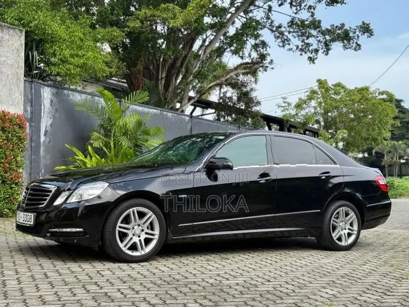 Mercedes Benz E200 2011