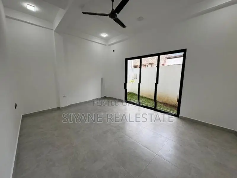 Modern Luxury House for Sale Athurugiriya