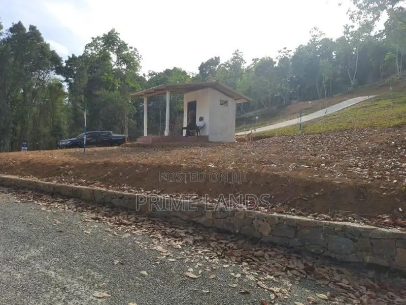 Land for Sale in Neludeniya