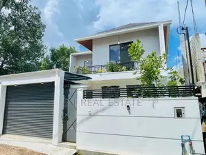 Architecture Designed Luxury 2 Story House For Sale In Athurugiriya.