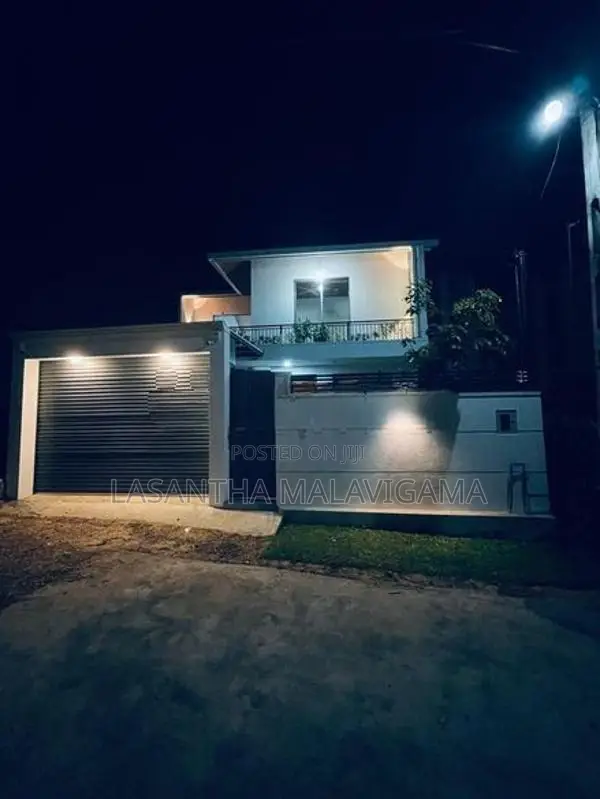 Brand New Modern Luxury Two Storey House for sale in Athurugiriya