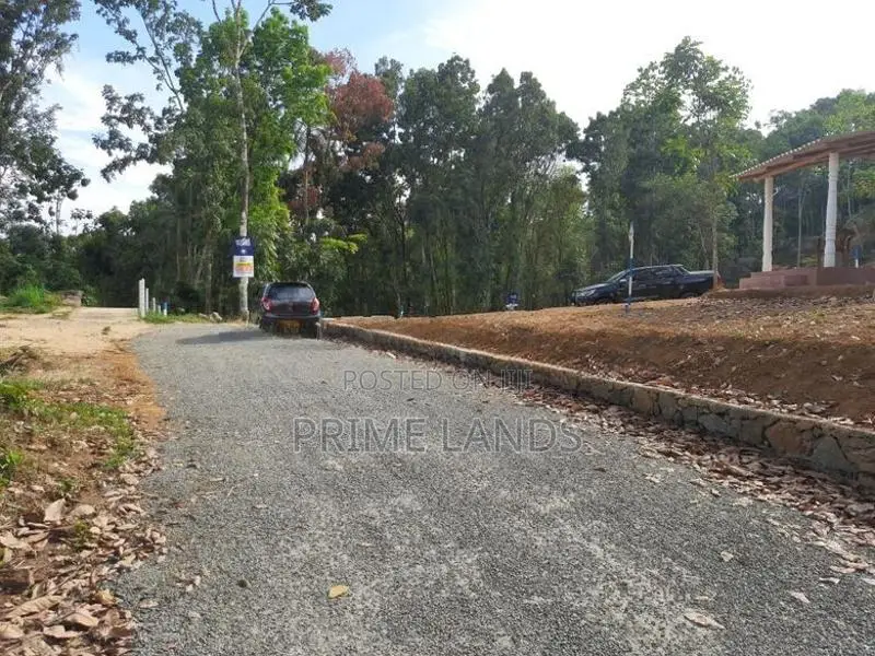 Land for Sale in Neludeniya