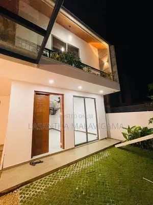 Brand New Modern Luxury Two Storey House for sale in Athurugiriya