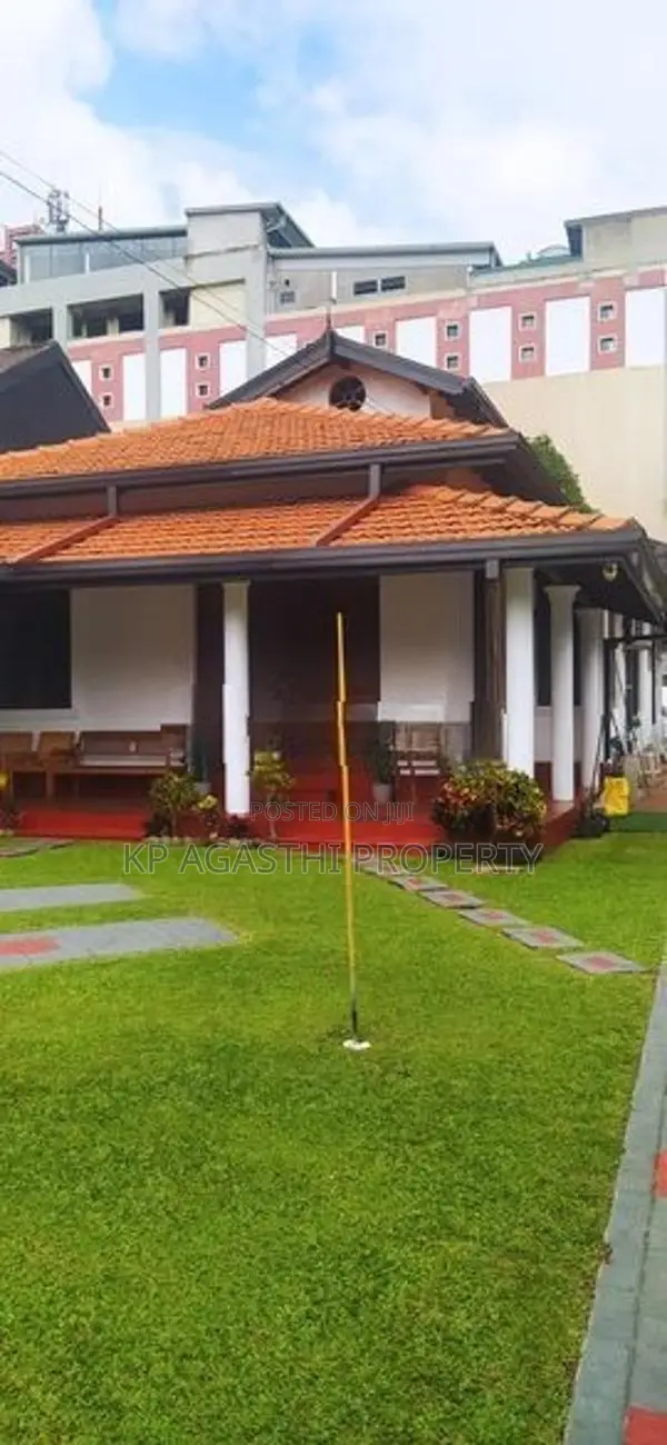 15P Valuable Single Storey House for Sale in Borella