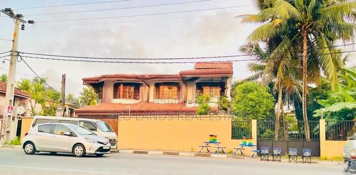 (DR757) Two Storey Commercial House for Rent in Kottawa