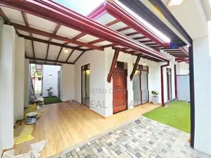 04 - Bed Rooms Single Storey House For Sale Pitipana