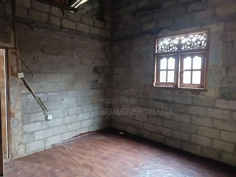 House with Land for Sale in Kaduwela