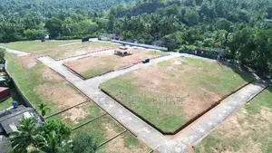 Land for Sale in Meegoda Town