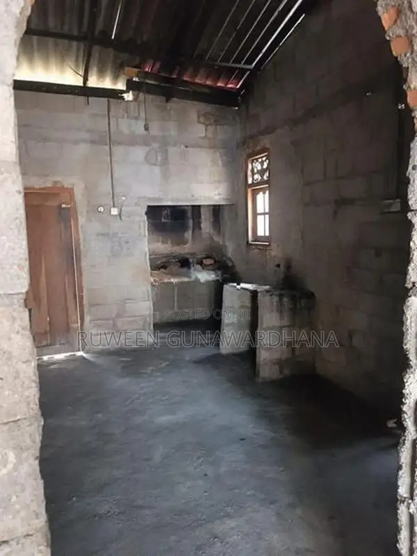 House with Land for Sale in Kaduwela
