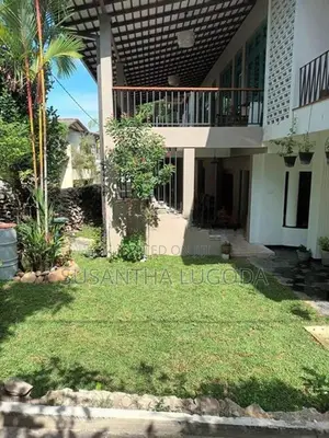 Holiday Short-Term Apartment for Rent in Nugegoda
