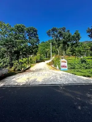 Land for Sale in Giriulla Y 87