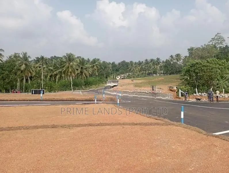 Land For Sale Near To Homagama (9km)