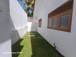 Single Storey Luxury Brand New House for Sale in Piliyandala