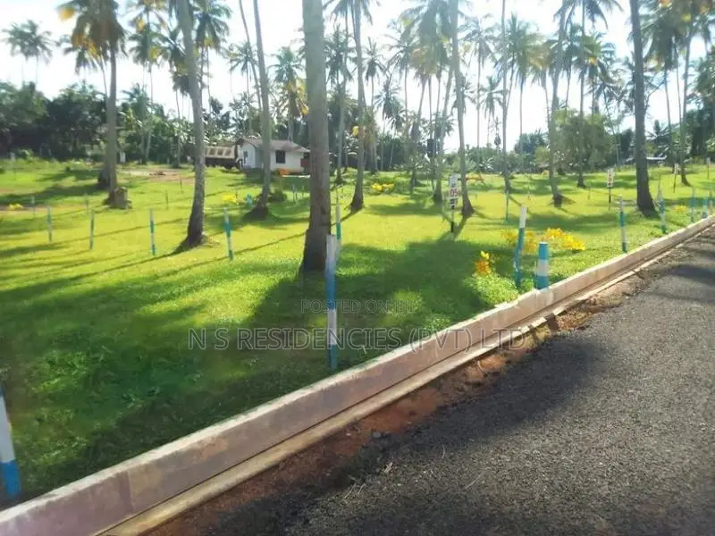 පොල්ගහවෙලේ ඉඩම් විකිණීමට U02