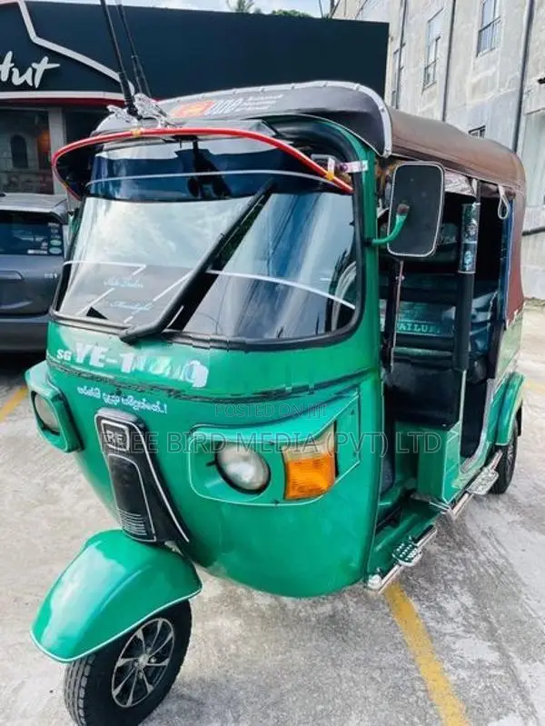 Bajaj RE 2010