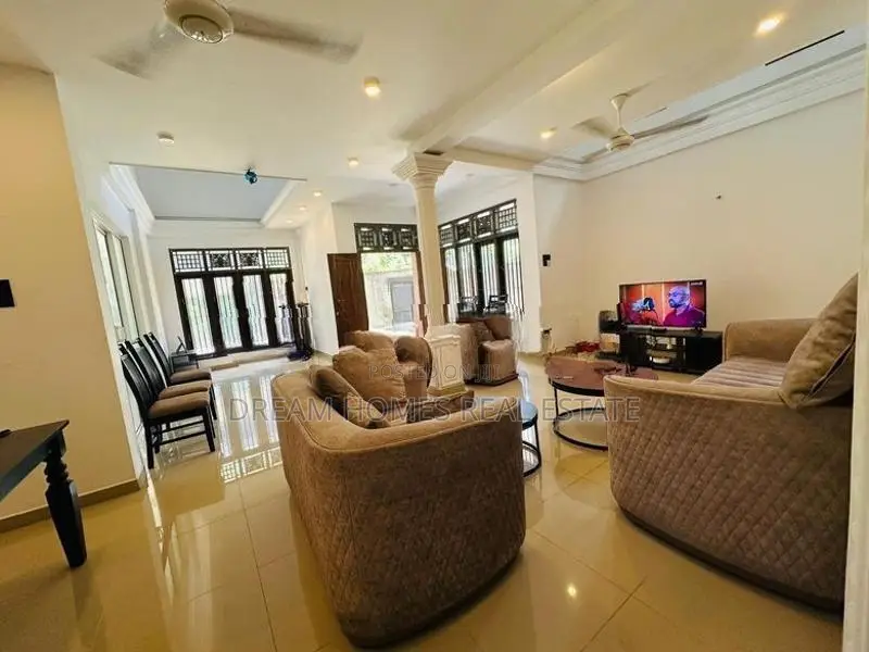 Spacious Two-Storey House for Sale – Mirigama
