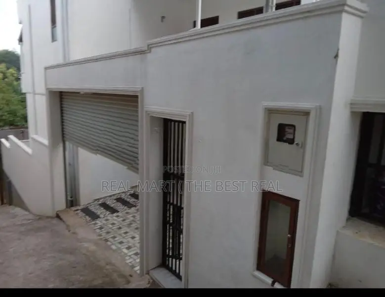MALABE : 6BR (10P) TWO STORY HOUSE FOR SALE