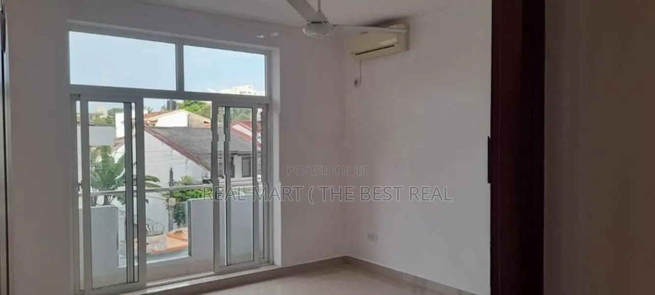 SUPERIOR HOMES : 4BR (2010 SQFT) UNFURNISHED APT FOR SALE IN COLOMBO 5