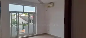 SUPERIOR HOMES : 4BR (2010 SQFT) UNFURNISHED APT FOR SALE IN COLOMBO 5