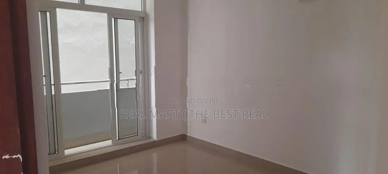 SUPERIOR HOMES : 4BR (2010 SQFT) UNFURNISHED APT FOR SALE IN COLOMBO 5