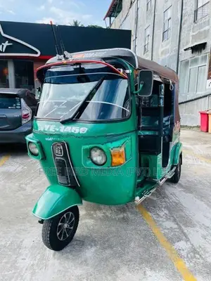 Bajaj RE 2010
