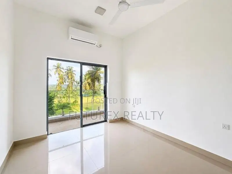 CANTEBURY GOLF 2 BR VIEW APARTMENT FOR SALE IN PILIYANDALA