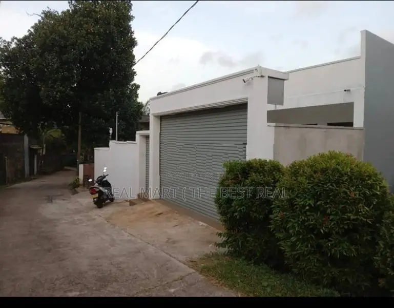 MALABE : 6BR (10P) TWO STORY HOUSE FOR SALE