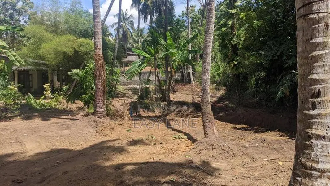 මීරිගම Town එකට පයින් යන දුරින් පර්චස් 26.5 ක ඉඩමක්