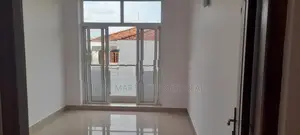 SUPERIOR HOMES : 4BR (2010 SQFT) UNFURNISHED APT FOR SALE IN COLOMBO 5