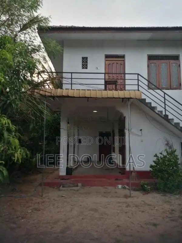 Thannamunai House for Rent Upstair with Down Stairs