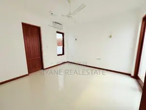 Beautiful Luxury 3 Storey House for Sale in Kotte
