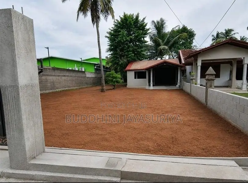 Commercial Land with Building for Rent Kasagahawatta Kotugoda