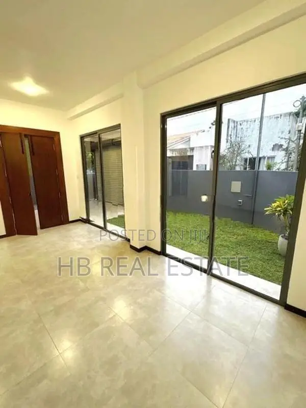 Architecture Designed Luxury Three Storey House Kesbewa