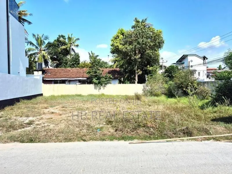 11.80 P Residential Bare Land for Sale Boralesgamuwa