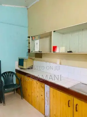 නවාතැන් පහසුකම් නාවල කොස්වත්ත Rent