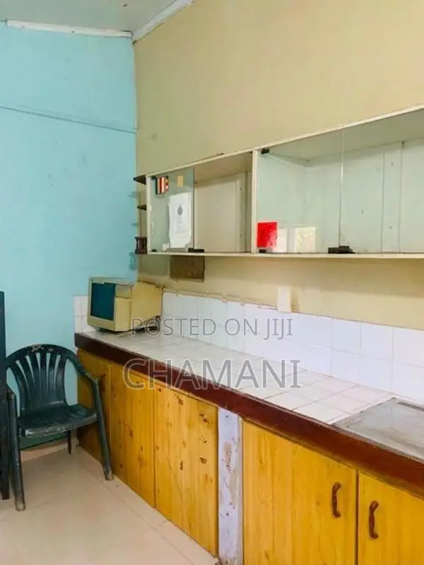 නවාතැන් පහසුකම් නාවල කොස්වත්ත Rent