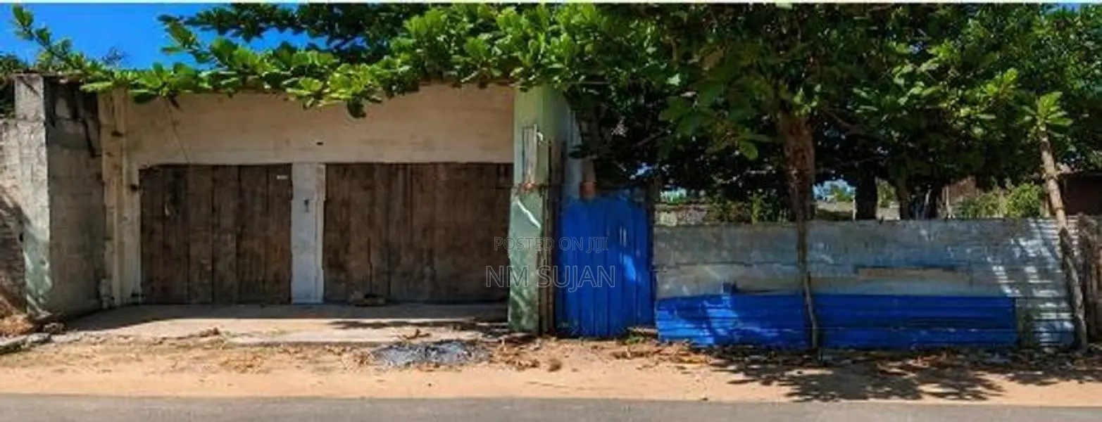 Land with Shop for Sale Palamunai