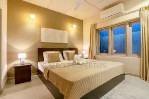 Luxury 5BR Villa with Pool & Jacuzzi – Maharagama