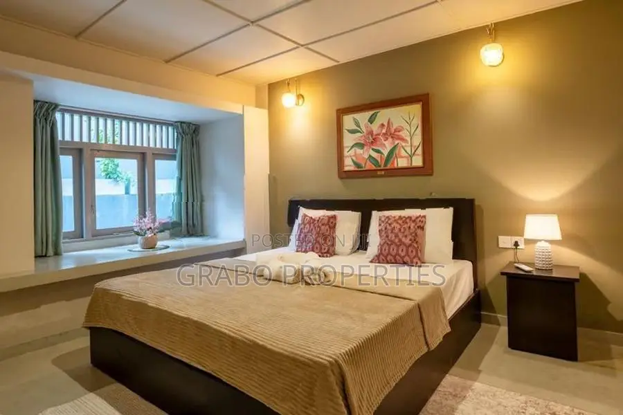 Luxury 5BR Villa with Pool & Jacuzzi – Maharagama