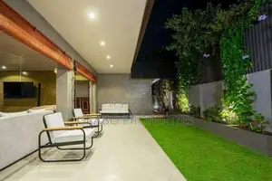 Luxury 5BR Villa with Pool & Jacuzzi – Maharagama