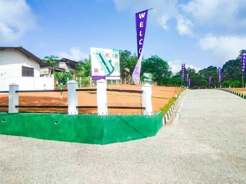 Luxury Land Plots for Sale Athurugiriya