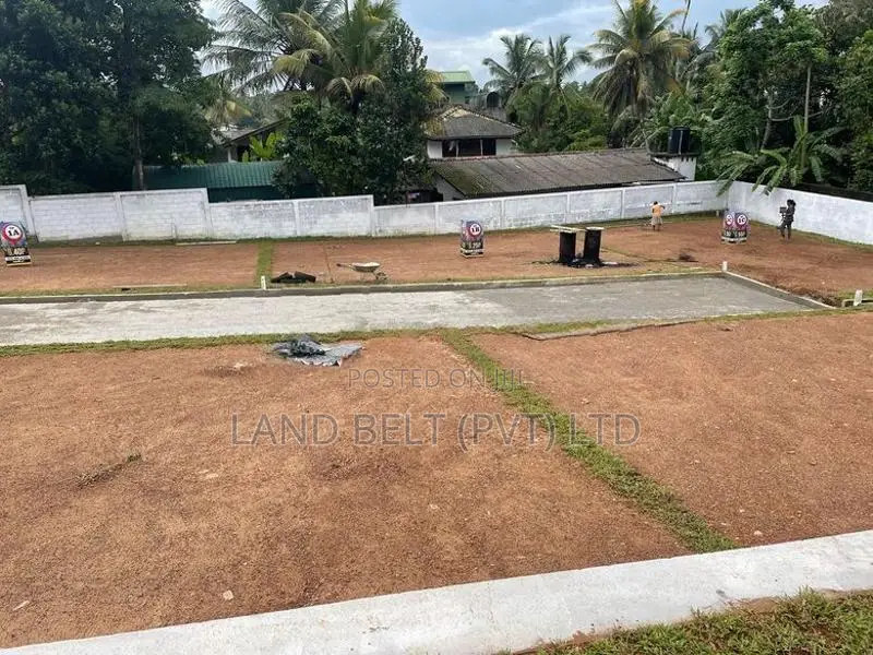 Makubura Land for Sale