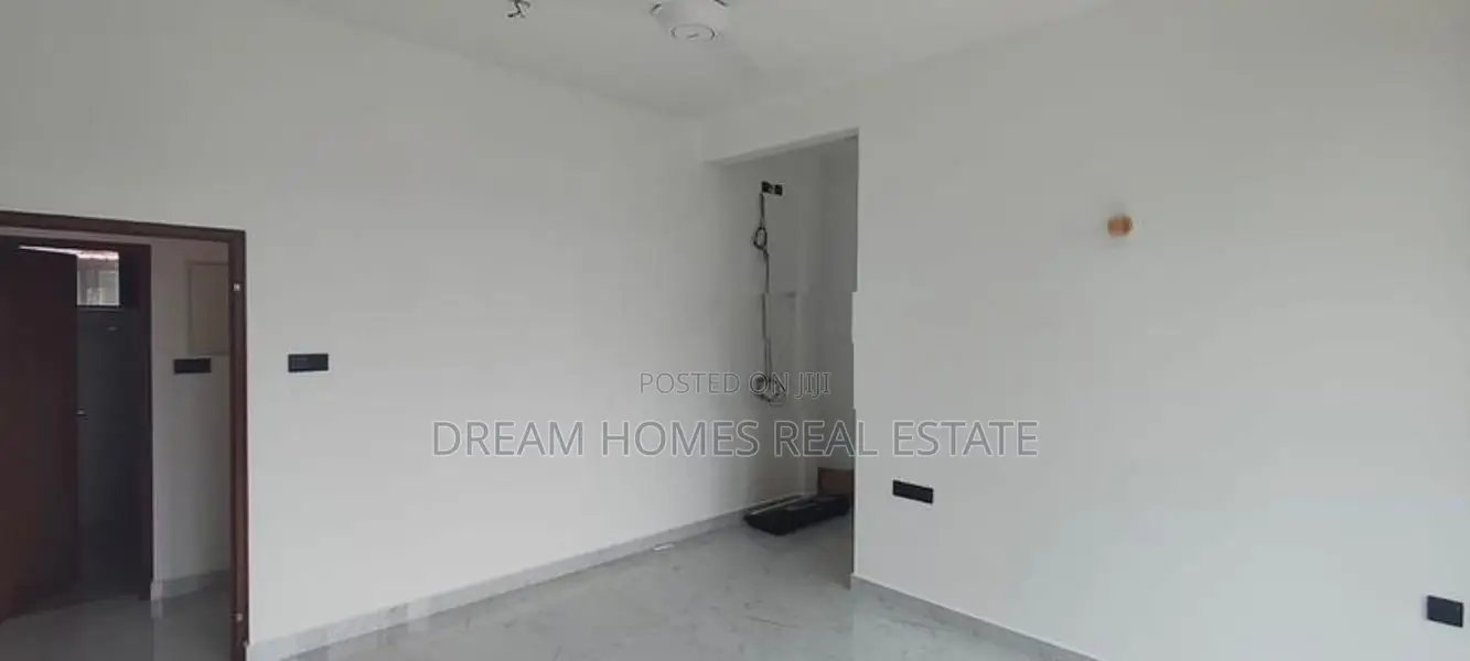Residential House for Rent in Thalawathugoda