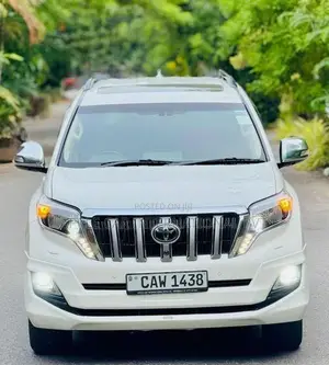 Toyota Land Cruiser Prado TZG Premium TRJ151 2017